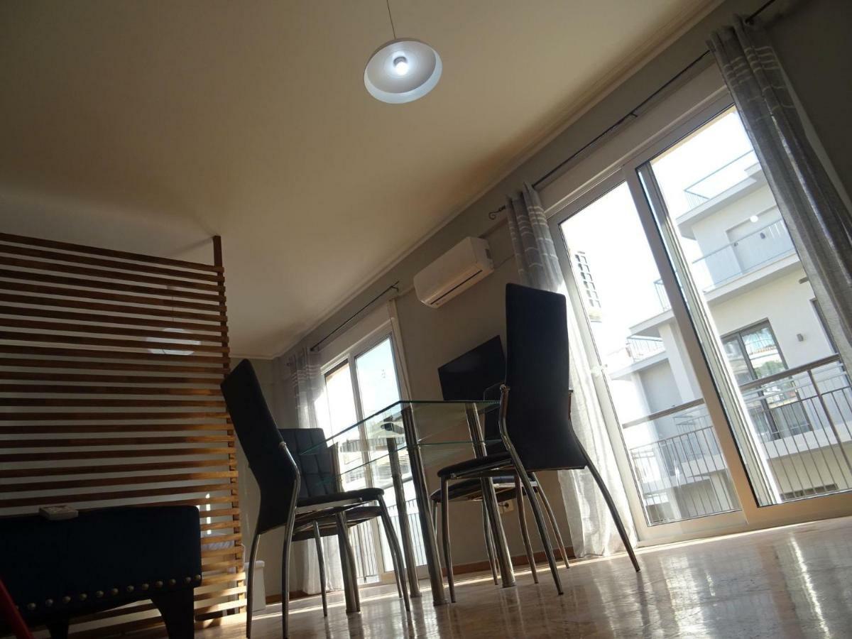 City Life Apartment In Athens Heart Buitenkant foto